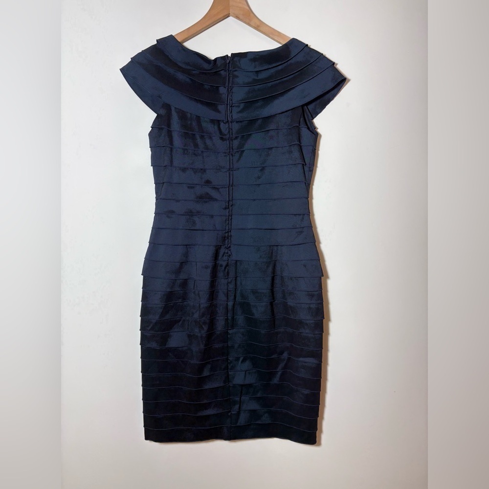 Tadashi Shoji Rosette Shutter Pleat Sheath Dress Sz 6P Navy Blue Formal - Picture 7 of 12